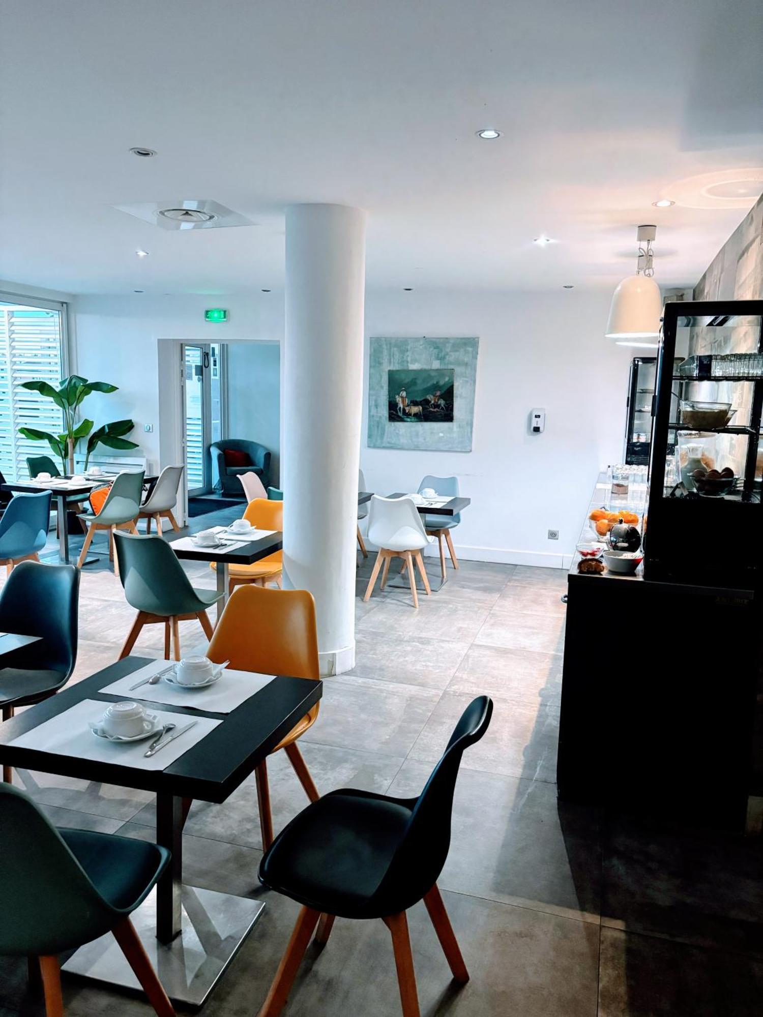Brasilia Hotel Палава-ле-Фло Экстерьер фото