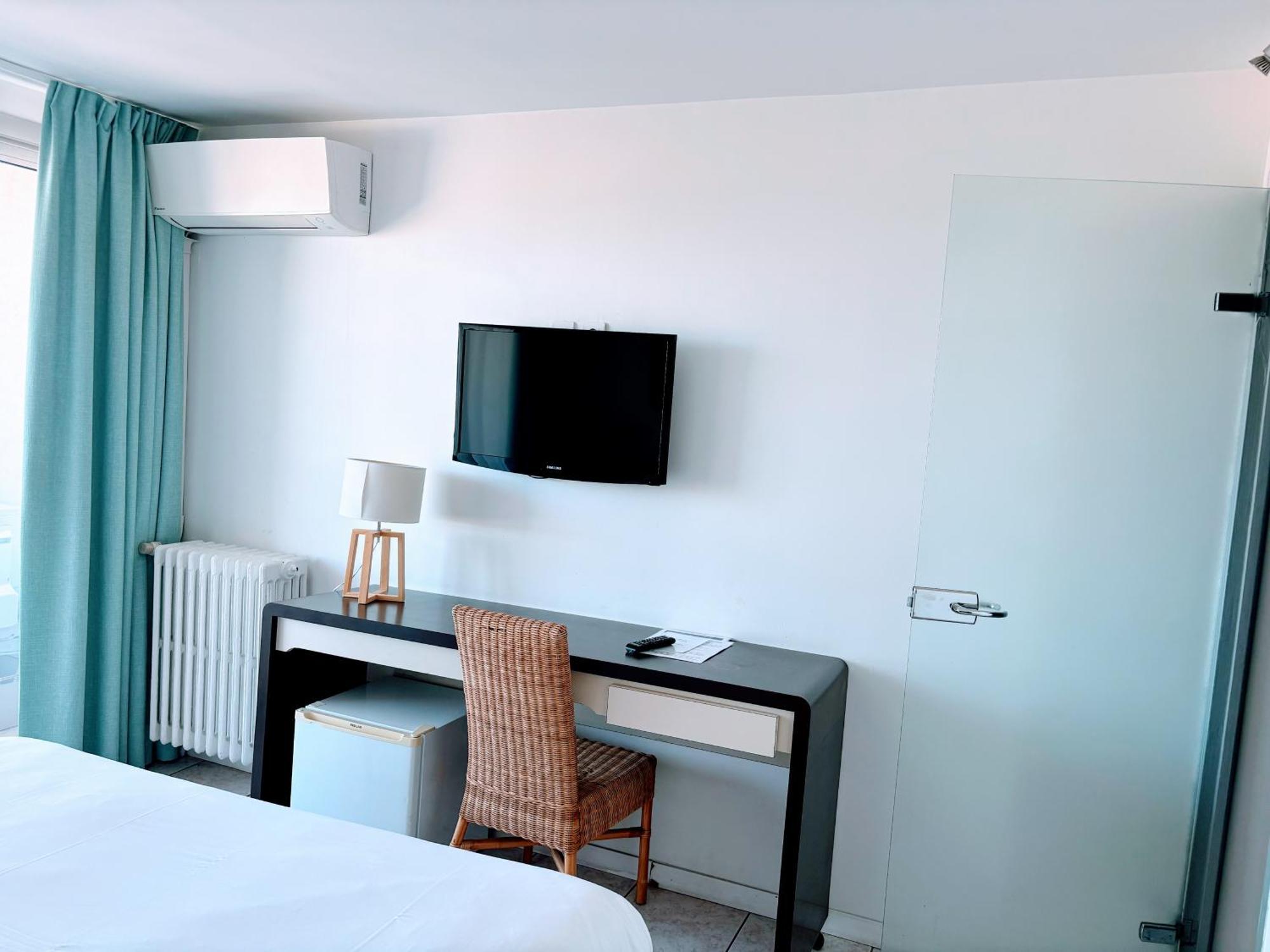 Brasilia Hotel Палава-ле-Фло Экстерьер фото