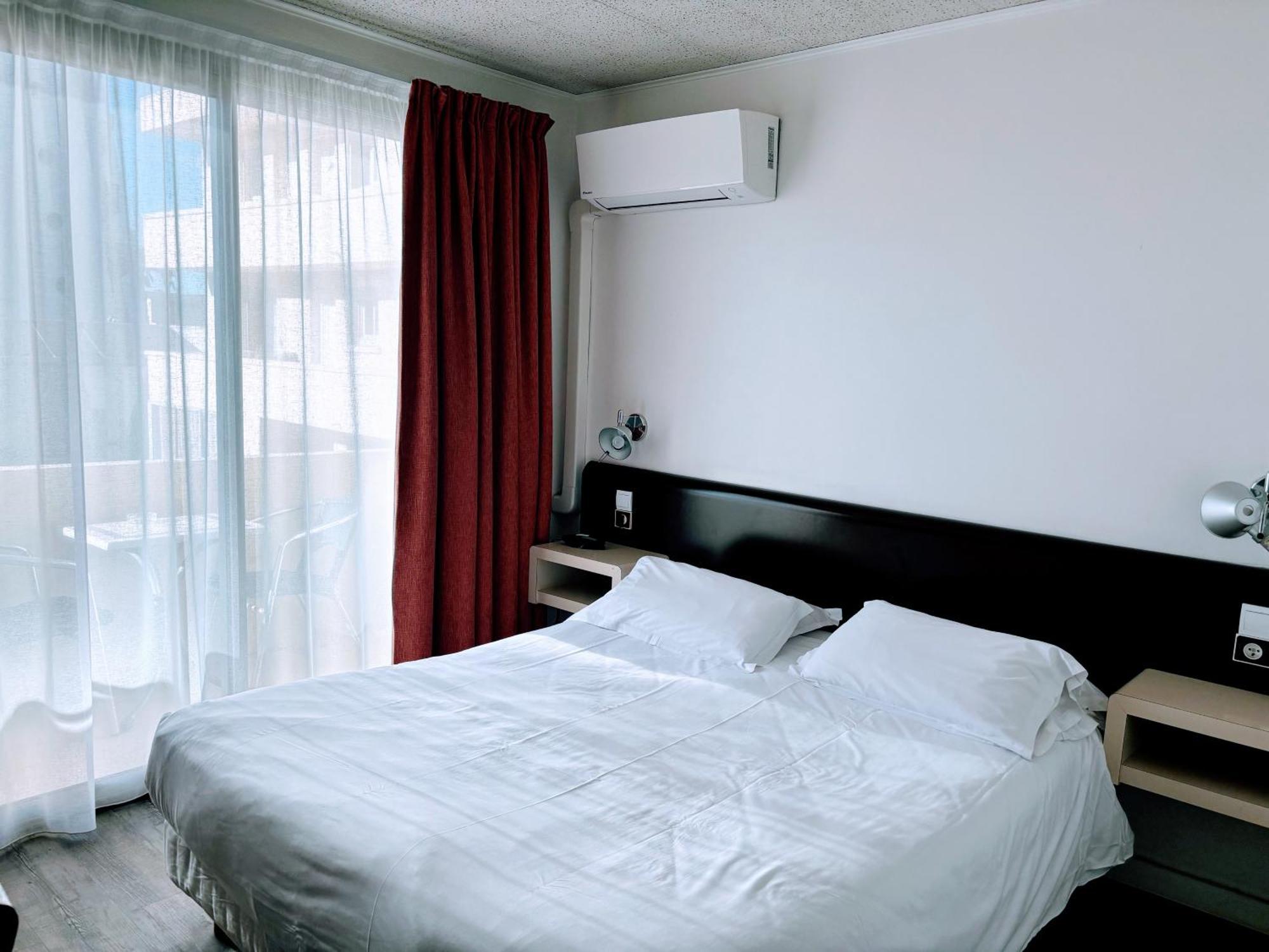 Brasilia Hotel Палава-ле-Фло Экстерьер фото