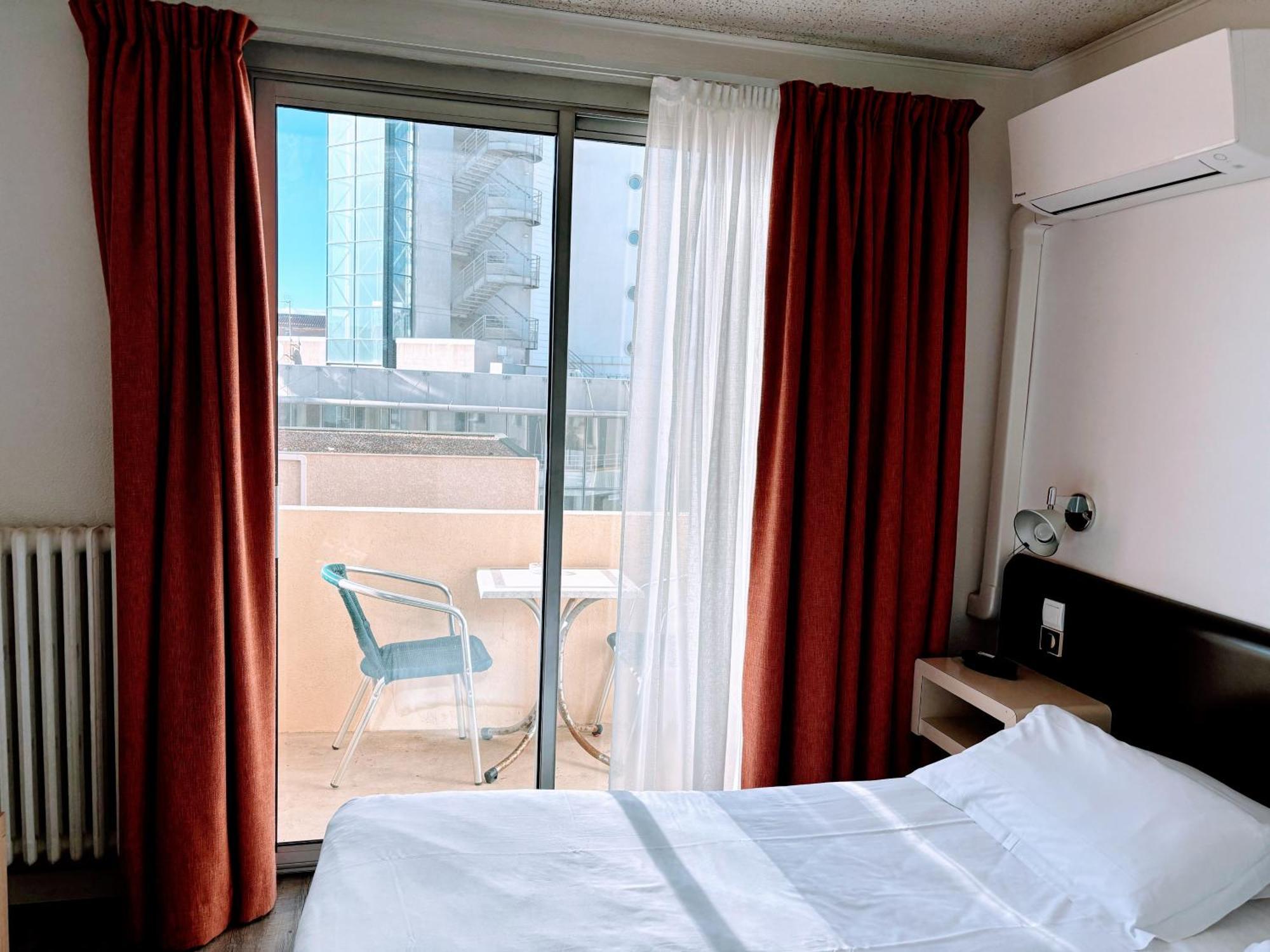 Brasilia Hotel Палава-ле-Фло Экстерьер фото